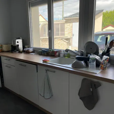 Landhaus Confortable Avec Piscine, Parking Et Wi-fi A La Suze-sur-Sarthe