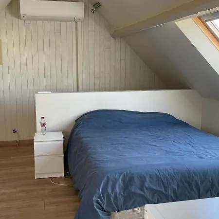 Landhaus Confortable Avec Piscine, Parking Et Wi-fi A La Suze-sur-Sarthe